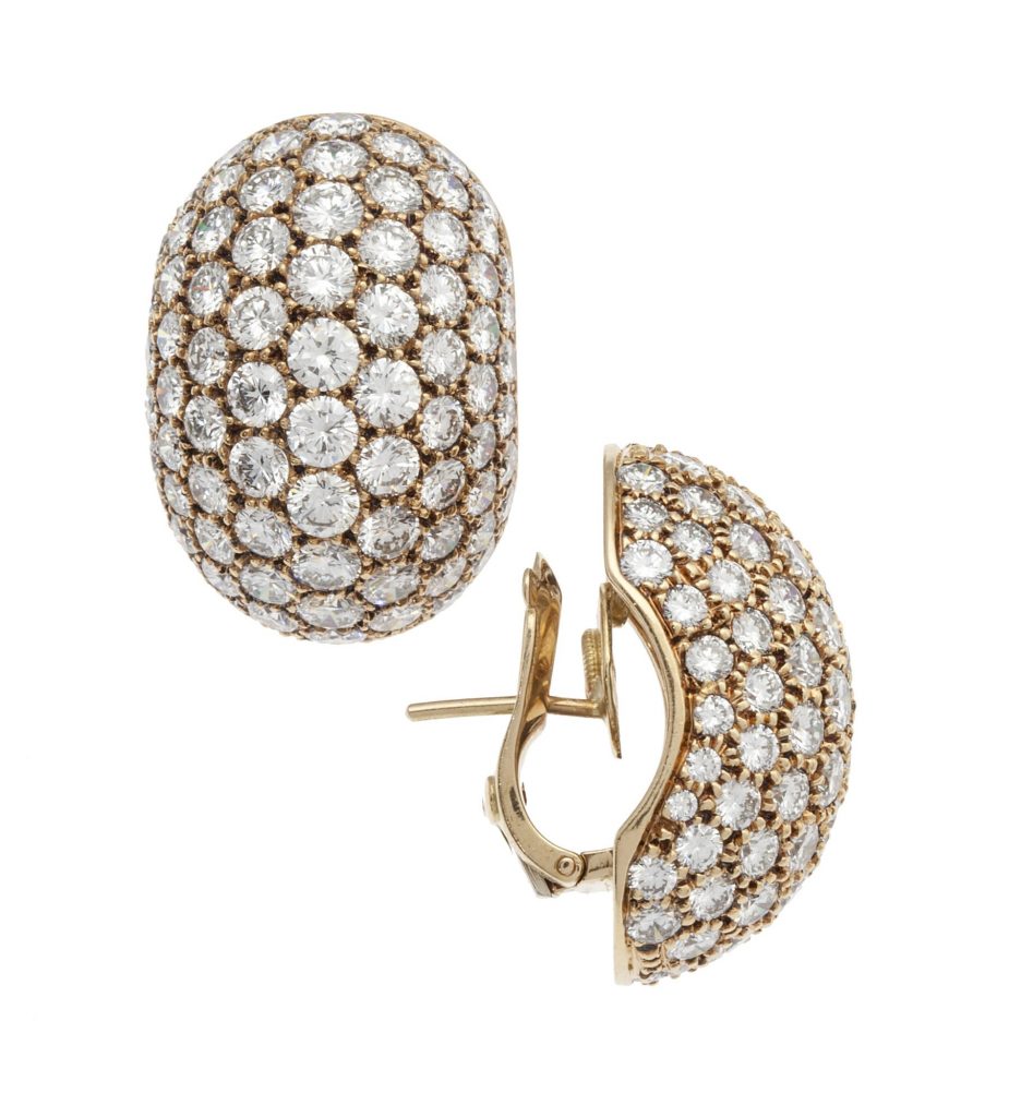 VCA diamond earrings | Marjan Sterk Fine Art Jewellery | Amsterdam