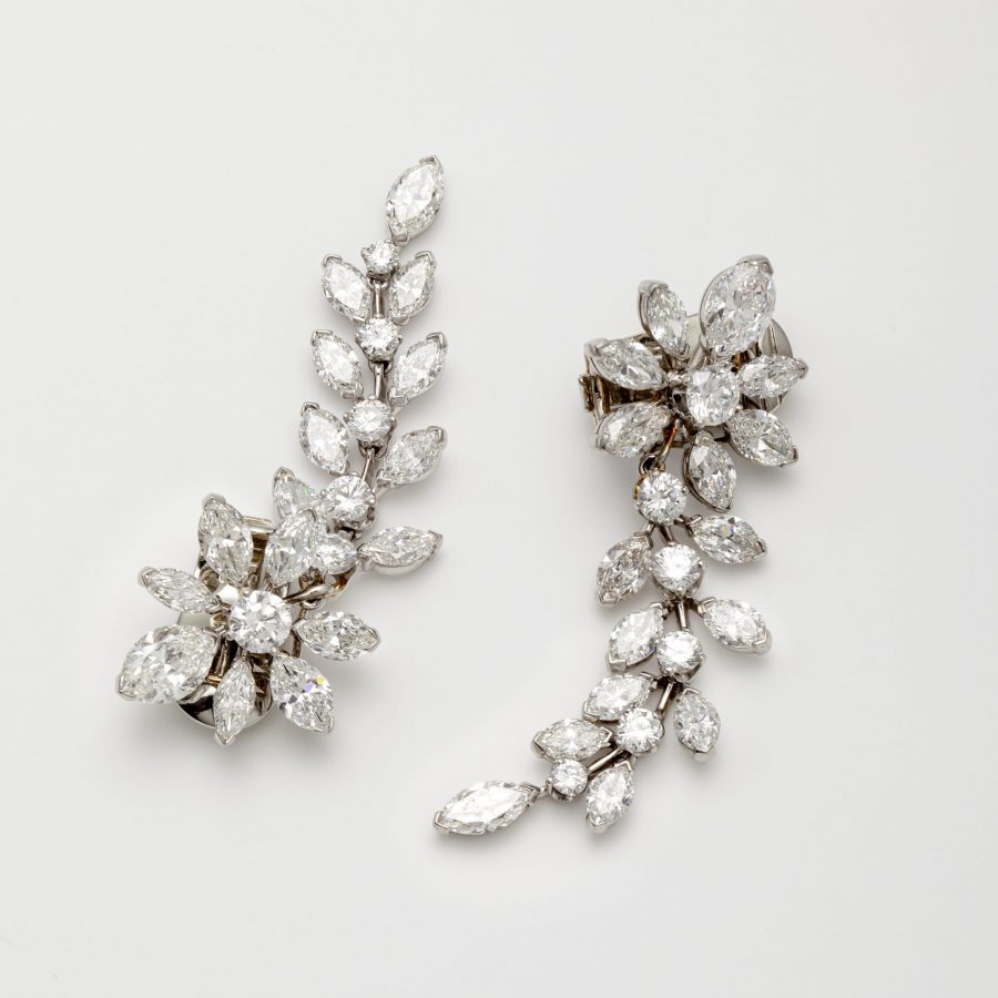 Van Cleef & Arpels earrings diamond flowers