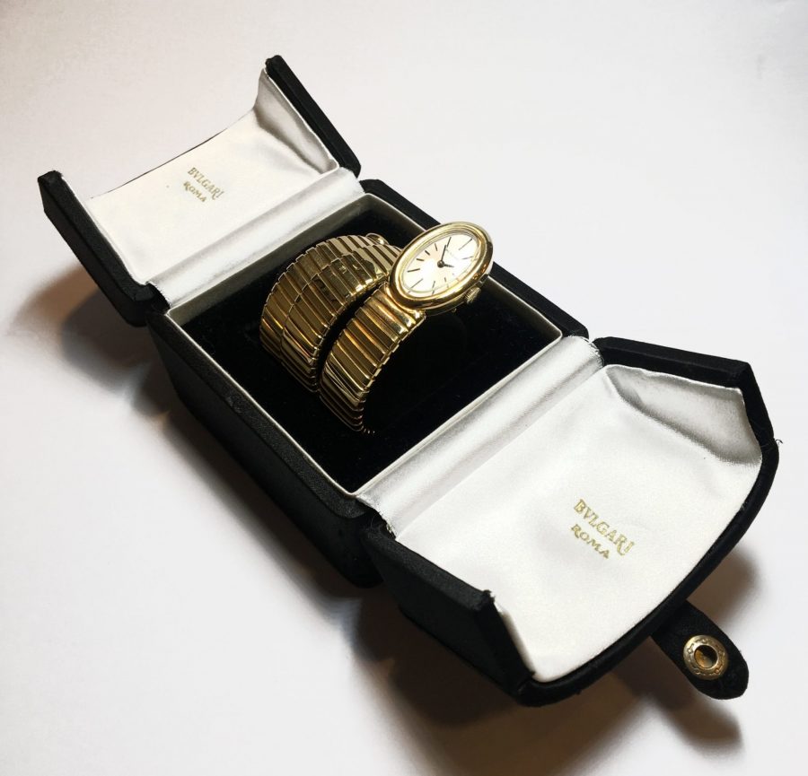 An eighteen carat  yellow gold ‘Tubogaz Serpenti’ ladies wristwatch with movement by Jaeger Lecoultre. Signed Bulgari. Made ca 1970. In original case.