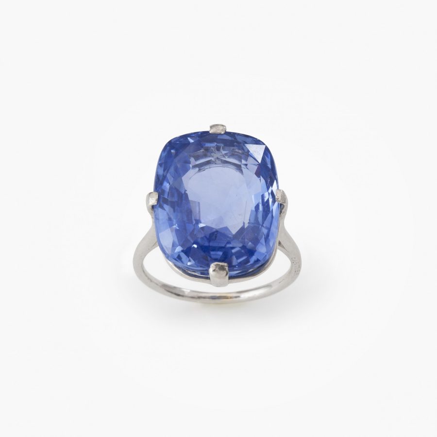 Cartier blue sapphire solitair Art Deco unheated