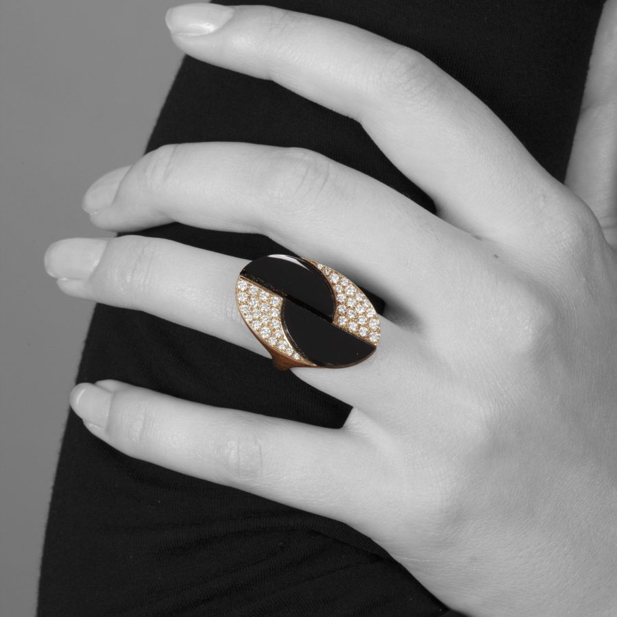 Tiffany & Co. onyx and diamond ring geometrical 1970s