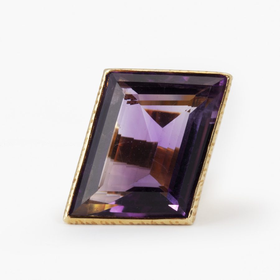 Andrew Grima amethyst ring London 1970s