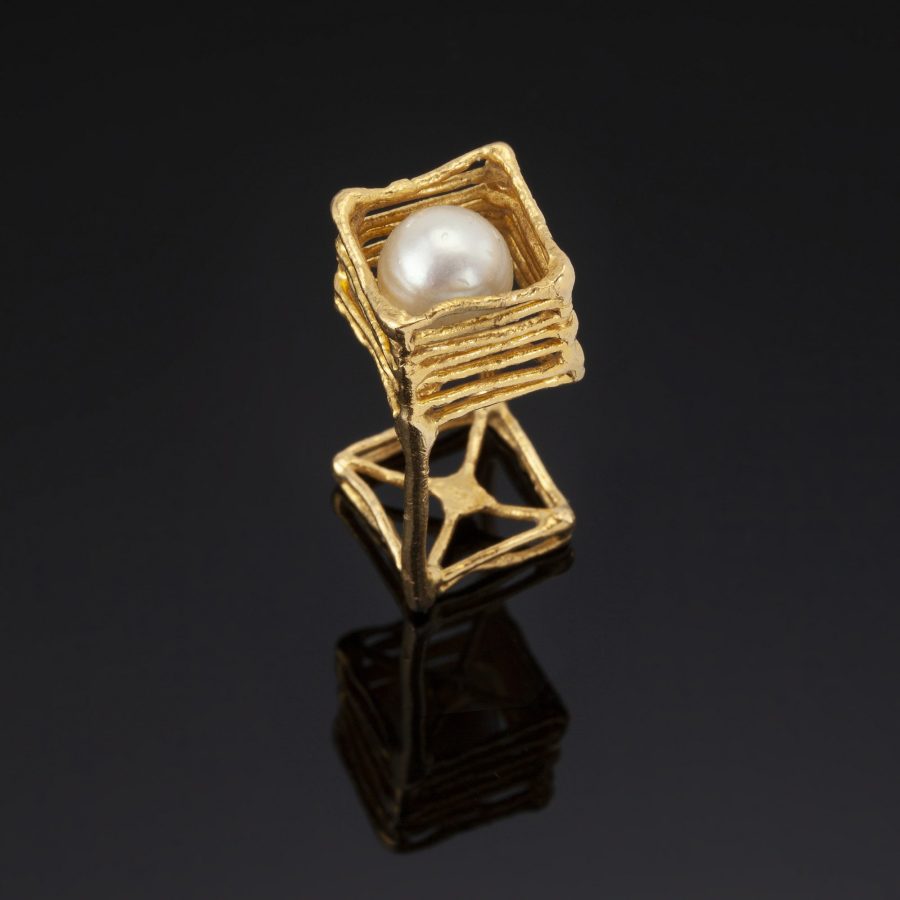 Robert Smit gold pearl ring 1970s