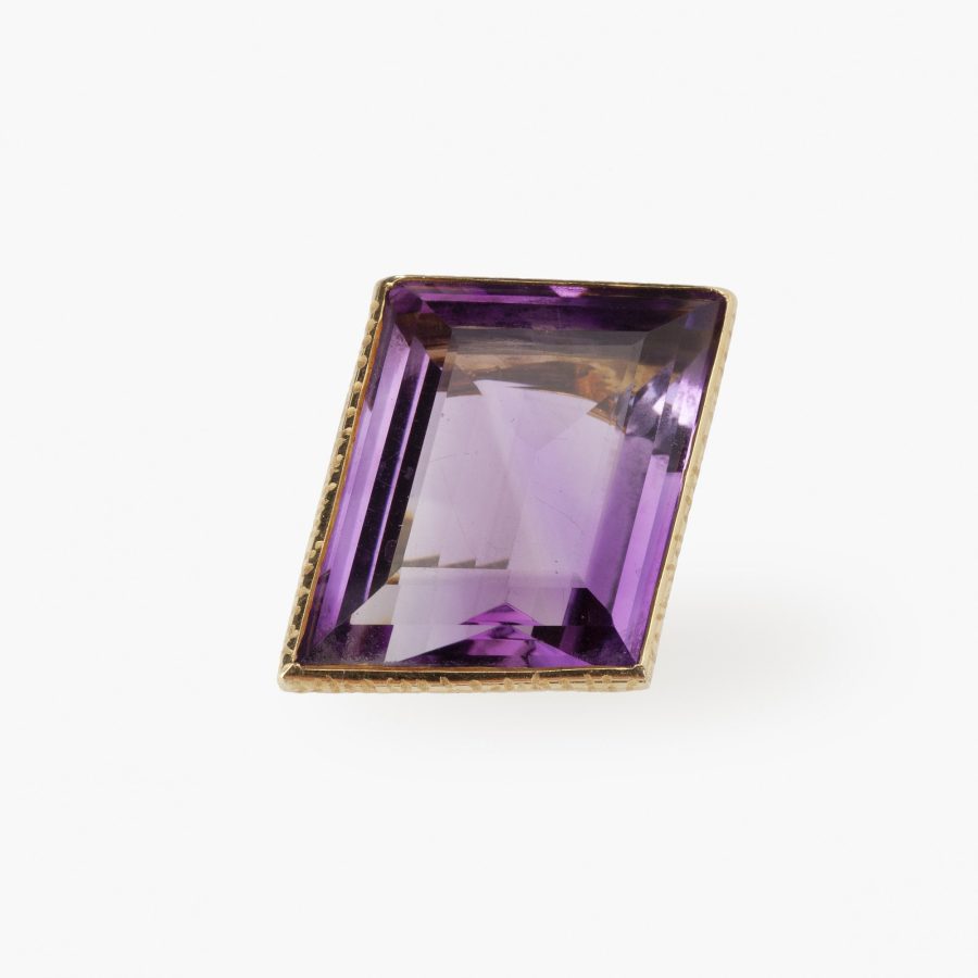 Andrew Grima amethyst ring London 1970s