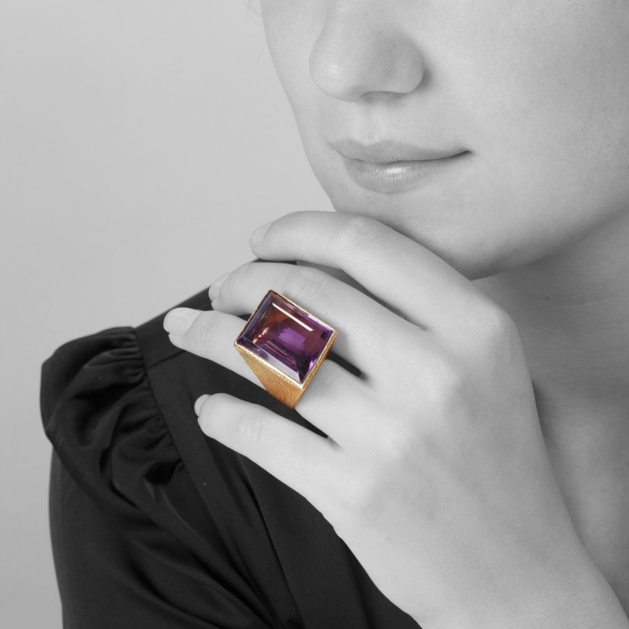 Andrew Grima amethyst ring London 1970s