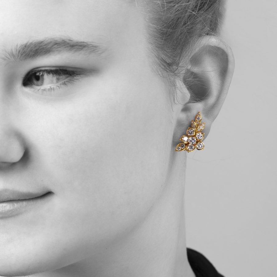 Van Cleef & Arpels Paris diamond flower clip earrings