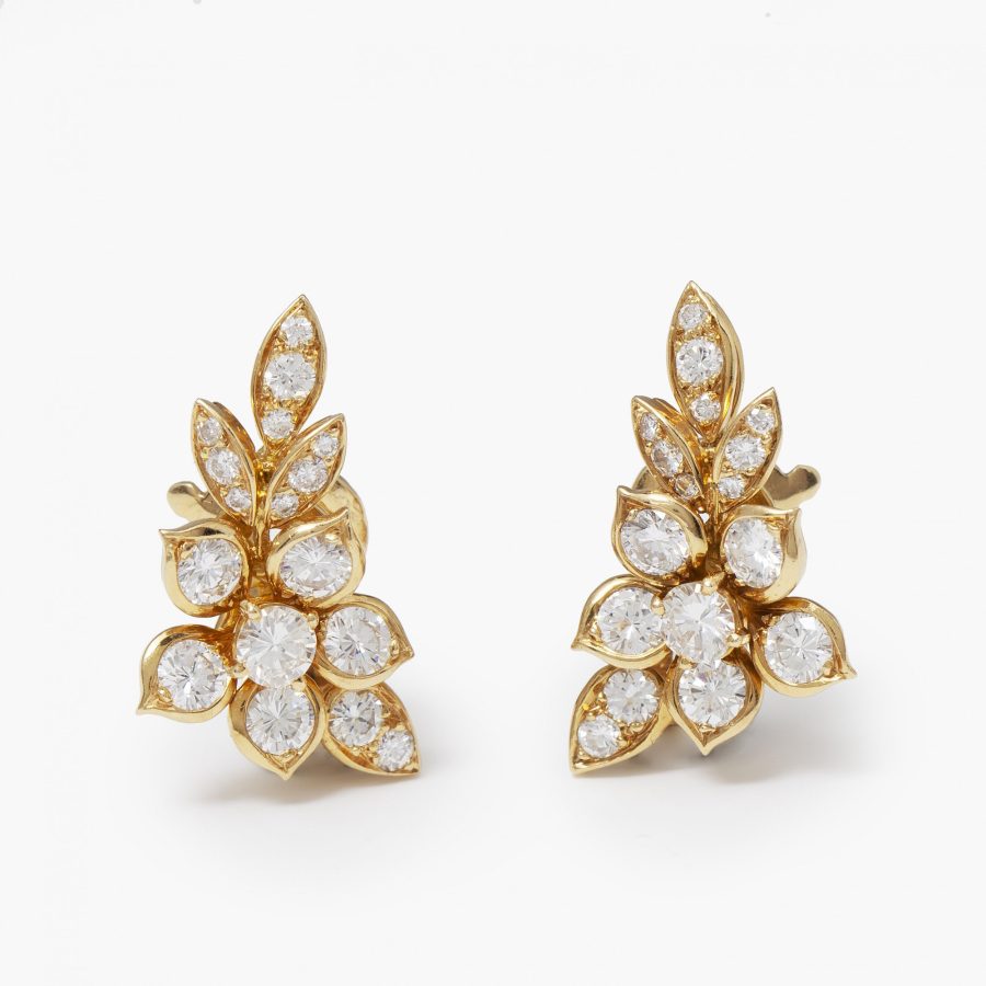 Van Cleef & Arpels Paris diamond flower clip earrings