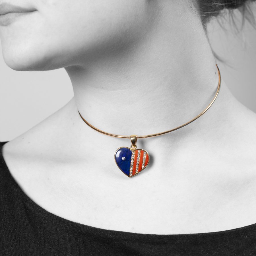 Bvlgari Italy gold heart pendant lapis lazuli coral diamond choker collar Italy 1960s