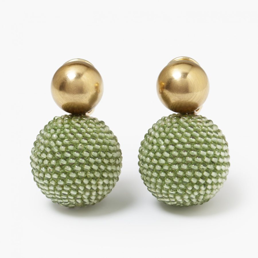Hemmerle Munich satine gold and peridot bead woven earrings