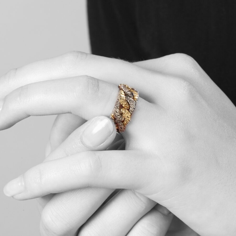 Georges Lenfant white and yellow gold braided gold wire curb chain ring, Paris, ca 1970