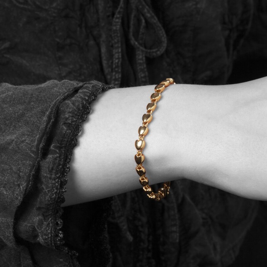 Cartier eighteen carat yellow gold hearts bracelet Paris 1993