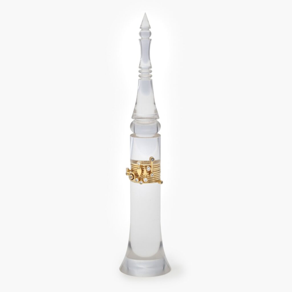 Ring Tower with ten gold and diamond rings signed Wendy Ramshaw, Londen, 1996.