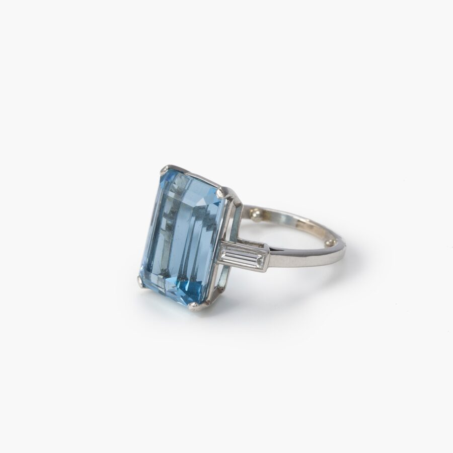 Platinum ring aquamarine and diamond signed Cartier ca 1950