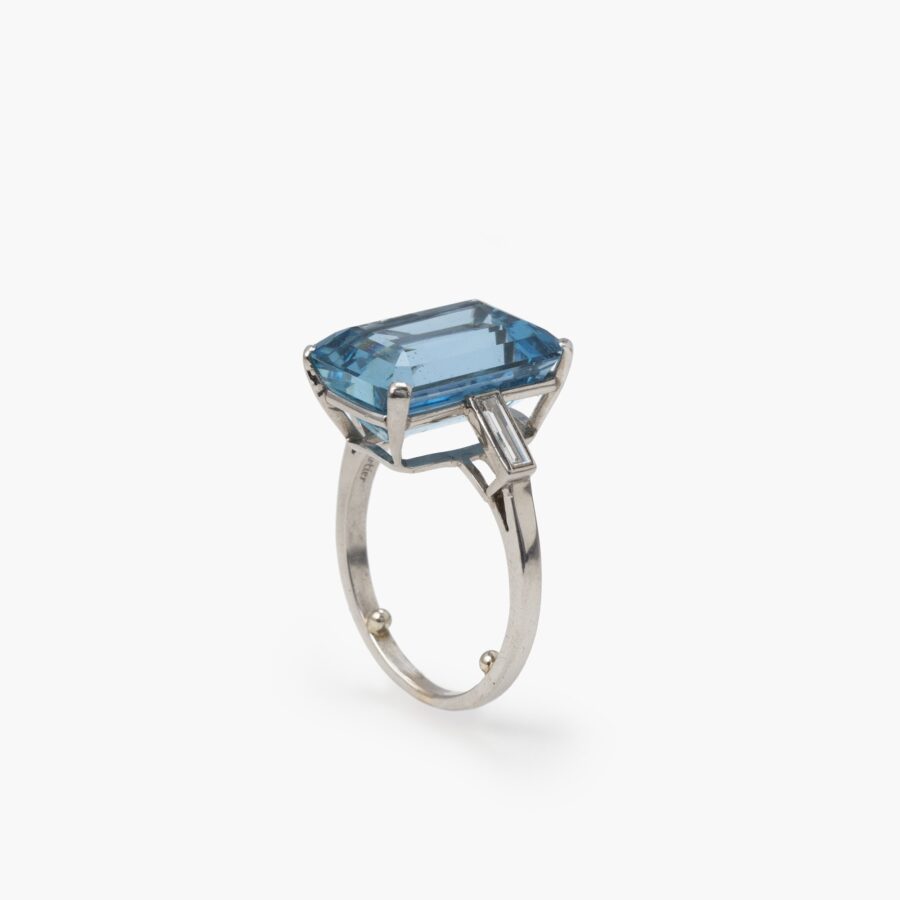 Platinum ring aquamarine and diamond signed Cartier ca 1950