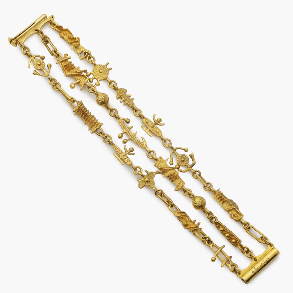 An eighteen carat yellow gold bracelet signed A. Pomodoro, Artcurial edition, made in France. Numbered 20/30. Designed circa 1981.