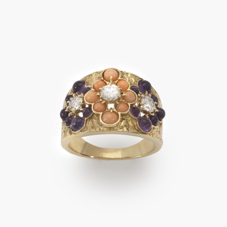 Van Cleef & Arpels ring